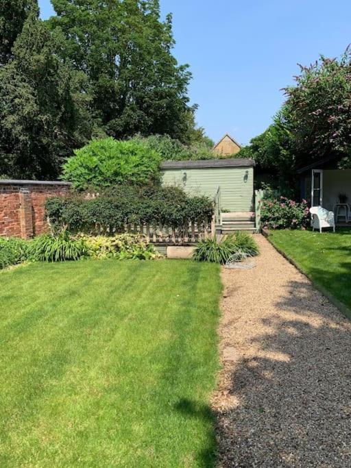 Beautiful Georgian Cottage Within A Private Walled Garden أوكهام المظهر الخارجي الصورة