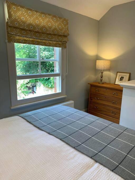 Beautiful Georgian Cottage Within A Private Walled Garden أوكهام المظهر الخارجي الصورة